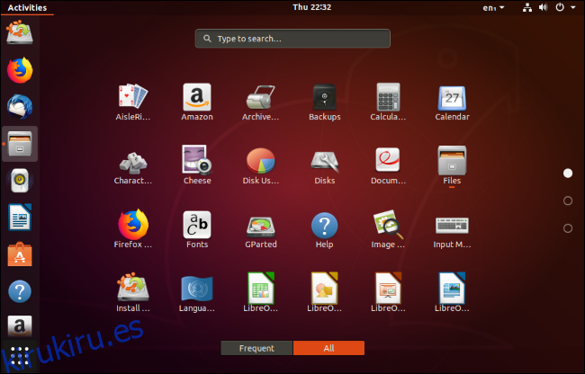 Una lista de las aplicaciones instaladas por defecto en un escritorio de Ubuntu.
