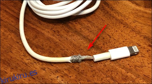 Cable Apple Lightning deshilachado