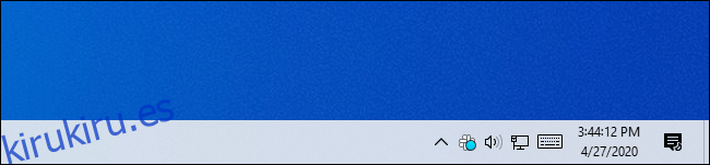 El reloj de la barra de tareas de Windows 10 muestra los segundos