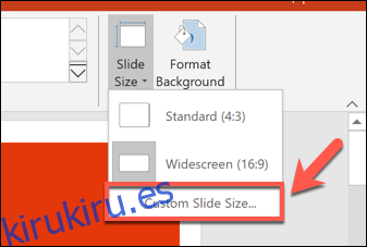Para establecer un tamaño de diapositiva de PowerPoint personalizado, presione Diseño> Tamaño de diapositiva> Tamaño de diapositiva personalizado «.  width = ”337 ″ height =” 227 ″ onload = ”pagespeed.lazyLoadImages.loadIfVisibleAndMaybeBeacon (esto);”  onerror = ”this.onerror = null; pagespeed.lazyLoadImages.loadIfVisibleAndMaybeBeacon (this);”> </p>
<p> Se muestran varios tamaños de diapositivas preestablecidos, como los tamaños de papel A3 o A4, debajo del menú desplegable «Diapositivas de tamaño para». -menú abajo. </p>
<p> Seleccione una de estas opciones preestablecidas, o configure las dimensiones de la diapositiva manualmente usando los cuadros de opción «Ancho» y «Alto».  Desde allí, haga clic en el botón «Aceptar» para guardar. </p>
<p> <img loading =