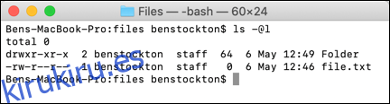 El comando ls en el terminal macOS que muestra archivos y carpetas