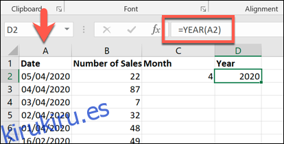 Las funciones MES y AÑO, que se muestran en una hoja de cálculo de Microsoft Excel