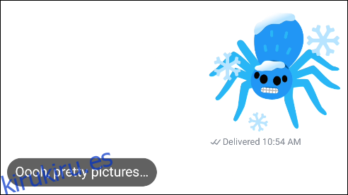 Una mezcla de emoji de araña en una conversación de texto.