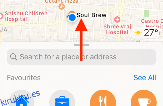 Desliza hacia arriba para expandir el menú en Apple Maps.