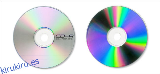 El anverso y el reverso de un CD-R.