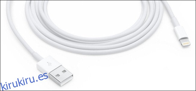 Un cable de Lightning a USB de Apple